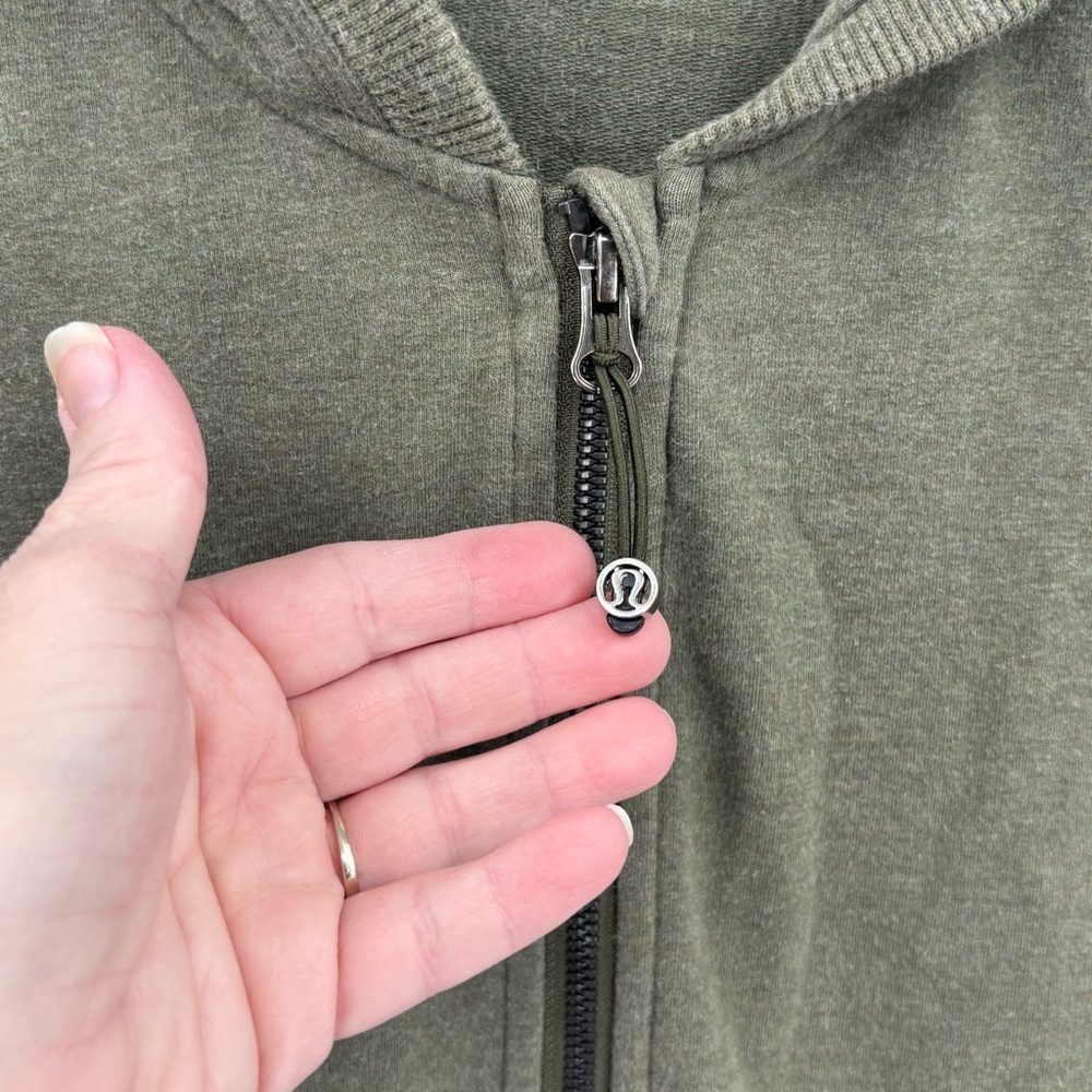 Lululemon Hold your Om Hoodie zip front Jacket heathered Fatigue green Sz 4 - Picture 7 of 10